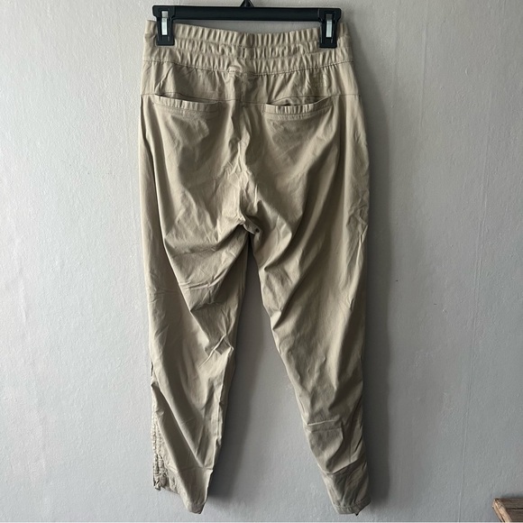 The North Face Tan Lightweight Hiking Pants Size Medium - Picture 6 of 8